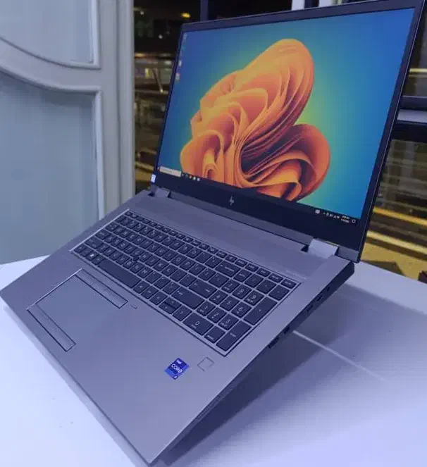 *hp ZBook Fury 17 G8*|رایانه همراه|تهران, فلسطین (میدان انقلاب)|دیوار