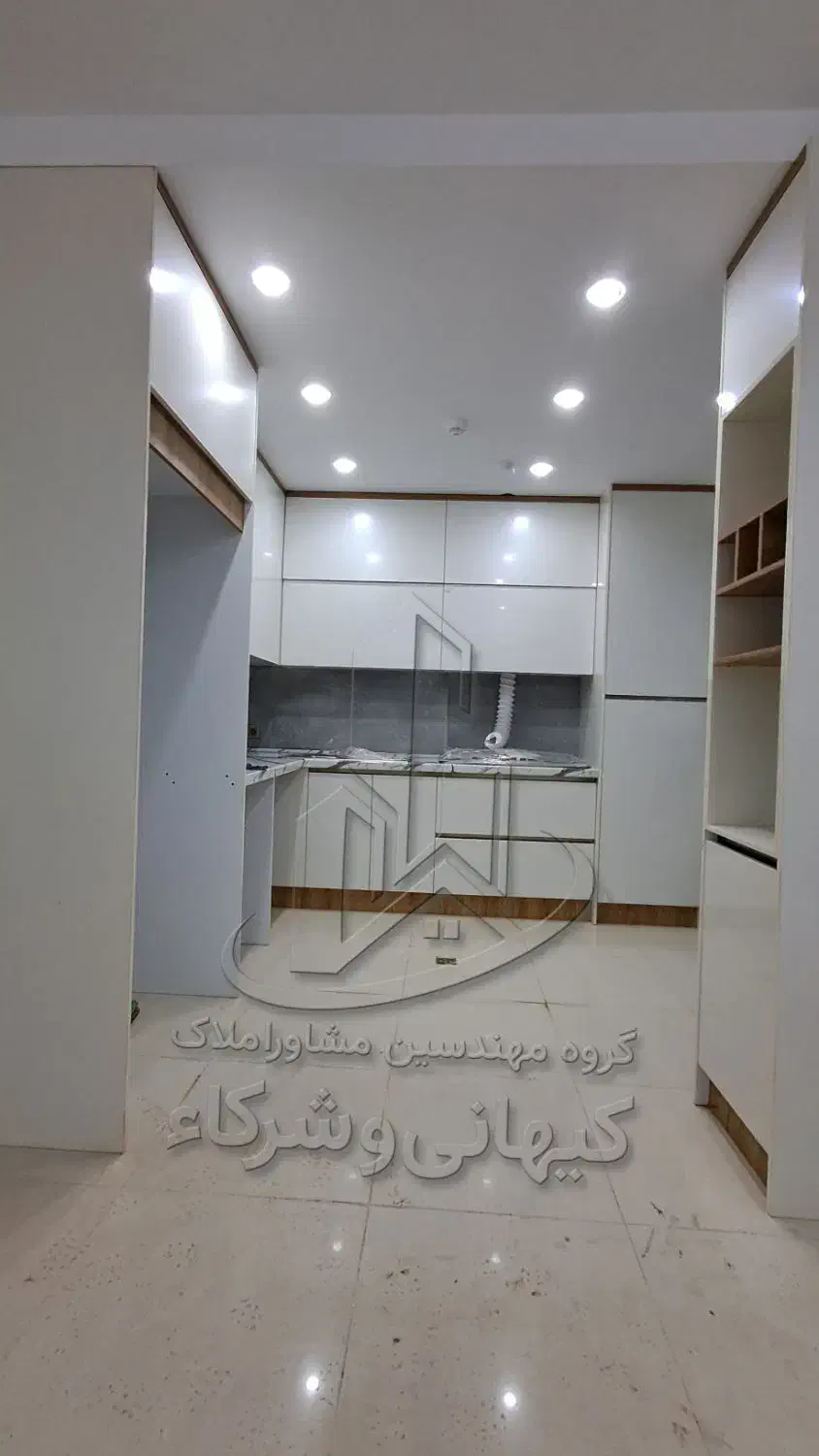 رهن آپارتمان/شخصی ساز/فازصفر/کلید اول|اجارهٔ آپارتمان|پرند, فاز ۰|دیوار