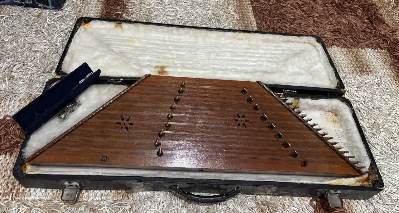 سنتور|سازهای سنتی|کرمانشاه, |دیوار