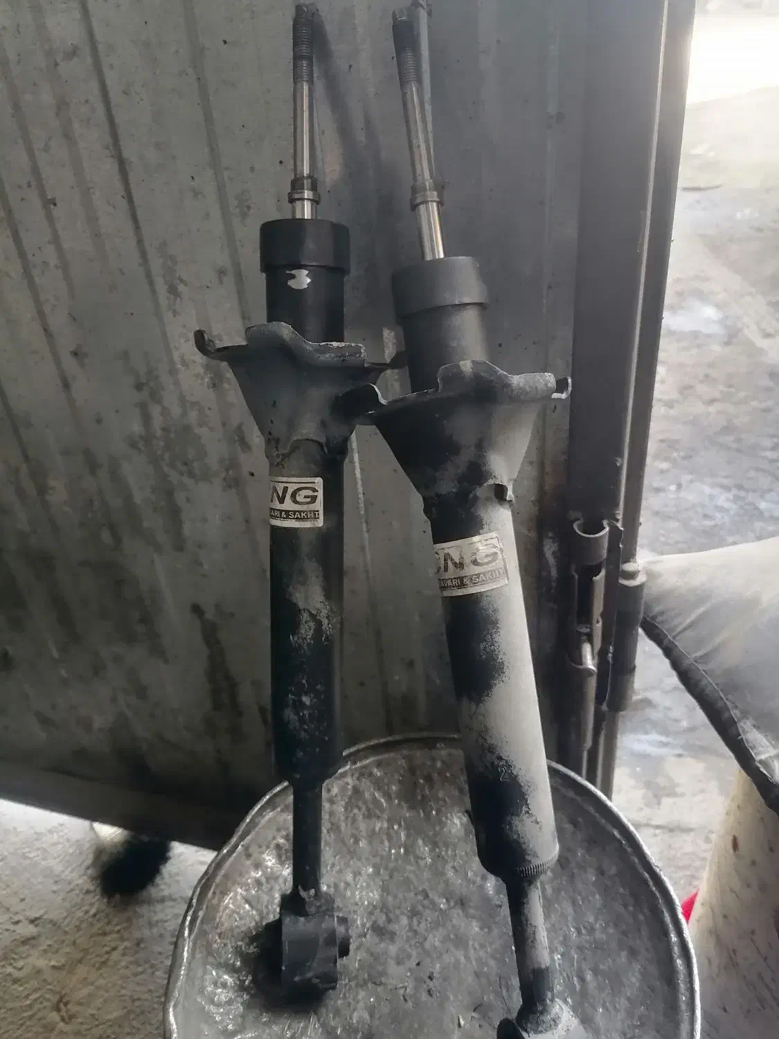 کمک عقب پراید|قطعات یدکی و لوازم جانبی|کرمان, |دیوار