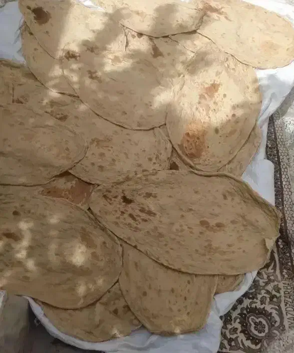 نان محلی داغ روغنی و ساده خانگی|خوردنی و آشامیدنی|بیرجند, |دیوار