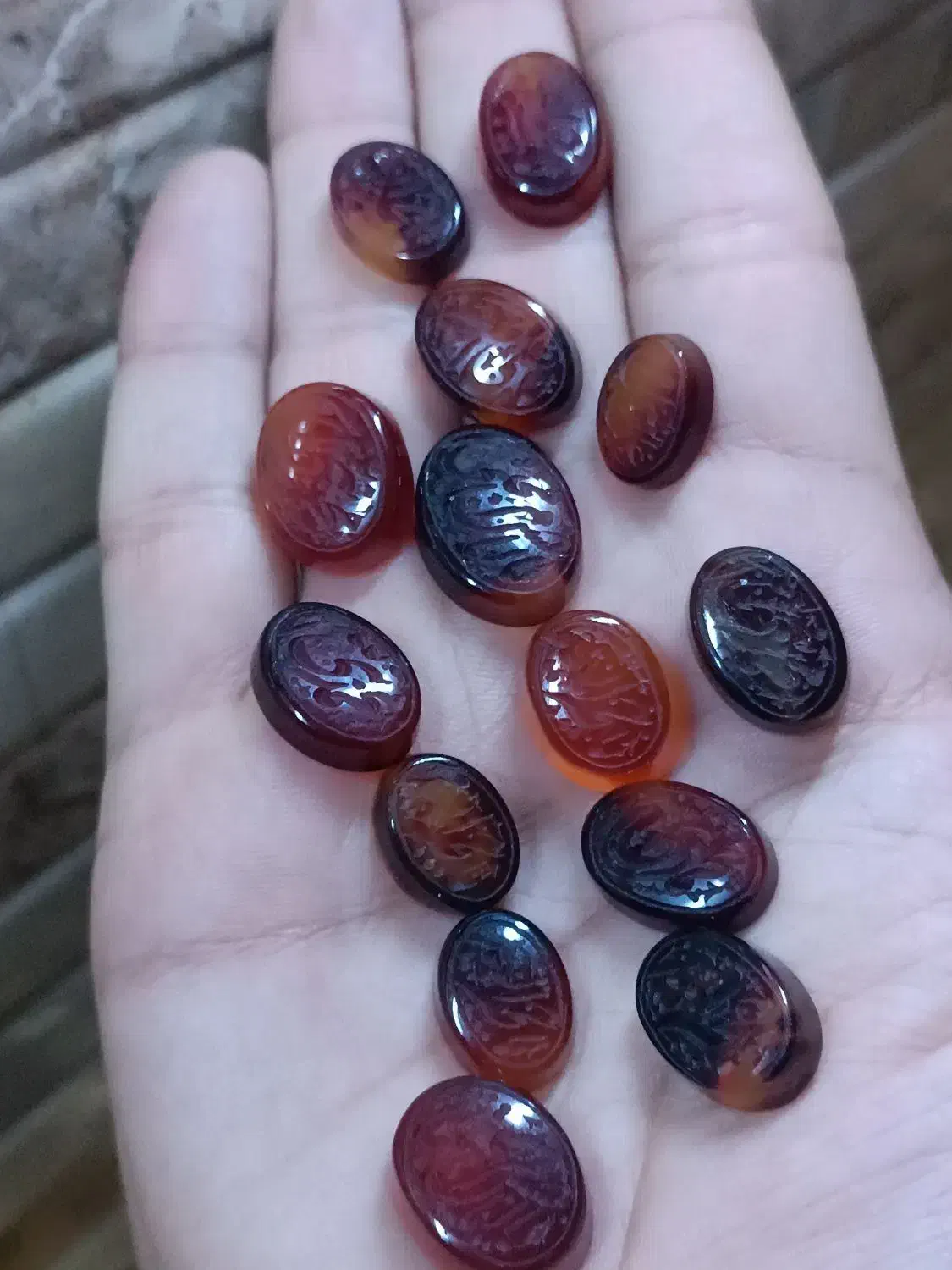 نگین.|جواهرات|زاهدان, |دیوار