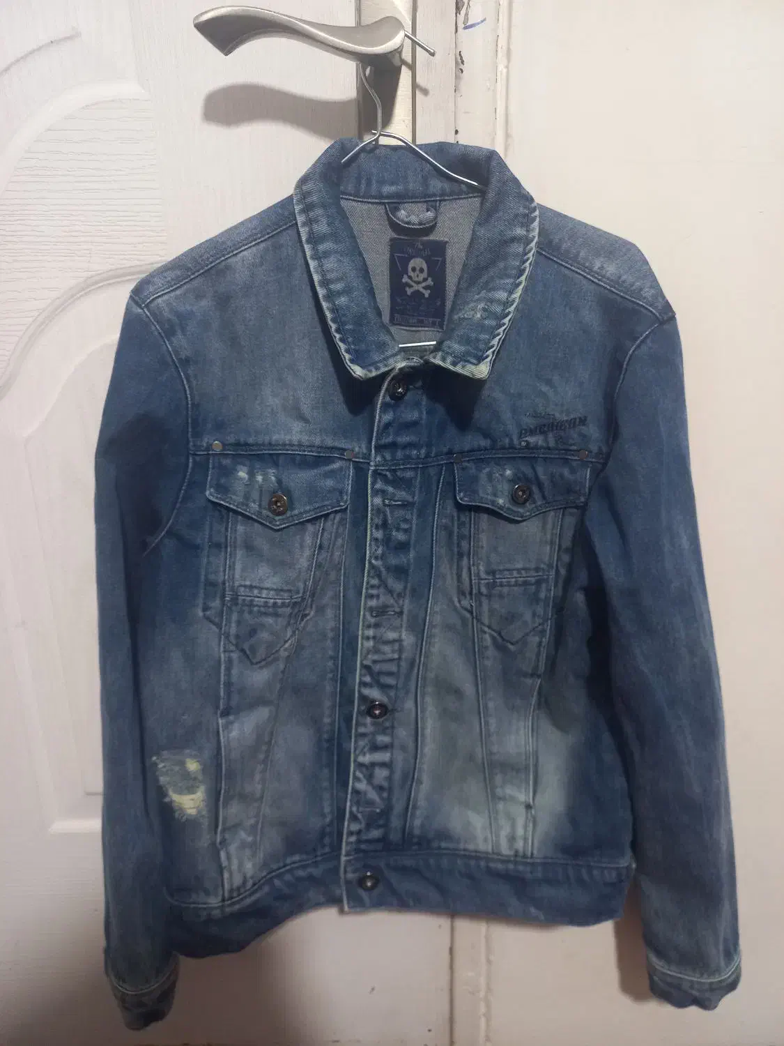 کت لی و پیراهن|لباس|تبریز, |دیوار