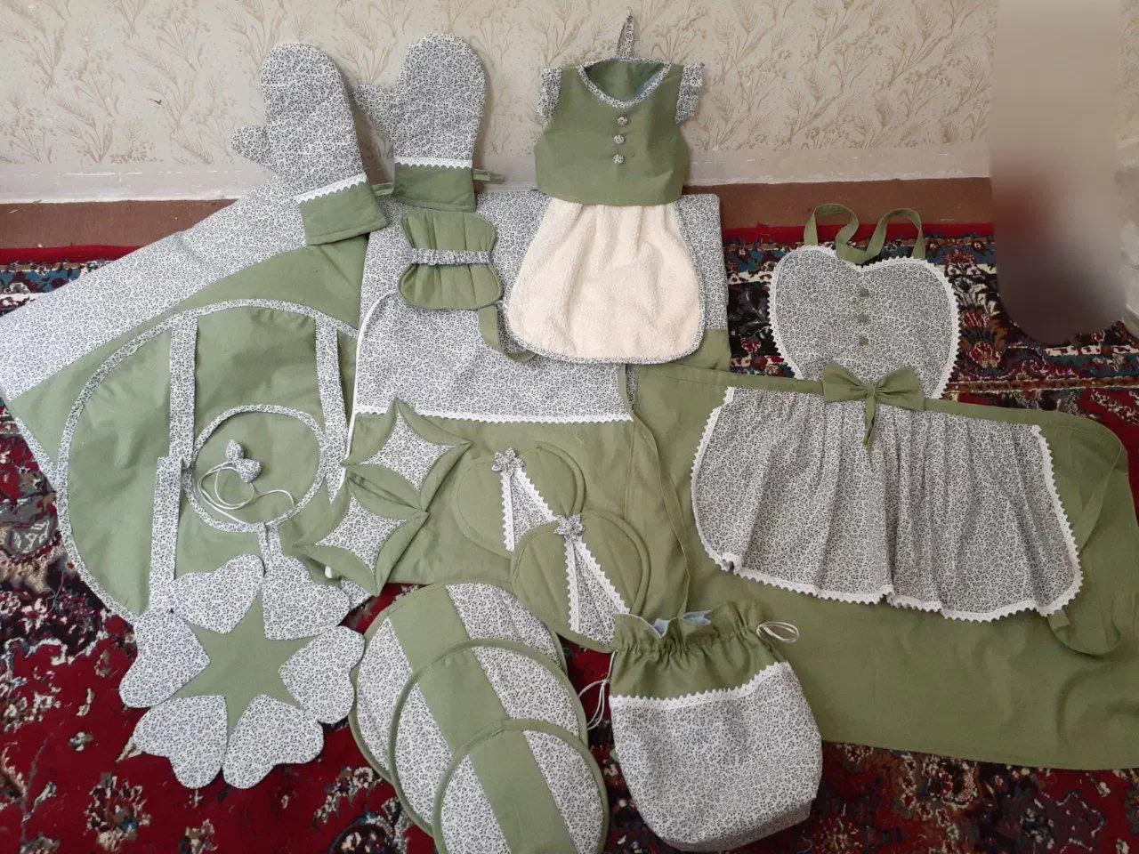 دوخت سرویس آشپزخونه و انواع نظمدهنده|سفره، حوله، دستمال آشپزخانه|ابهر, |دیوار