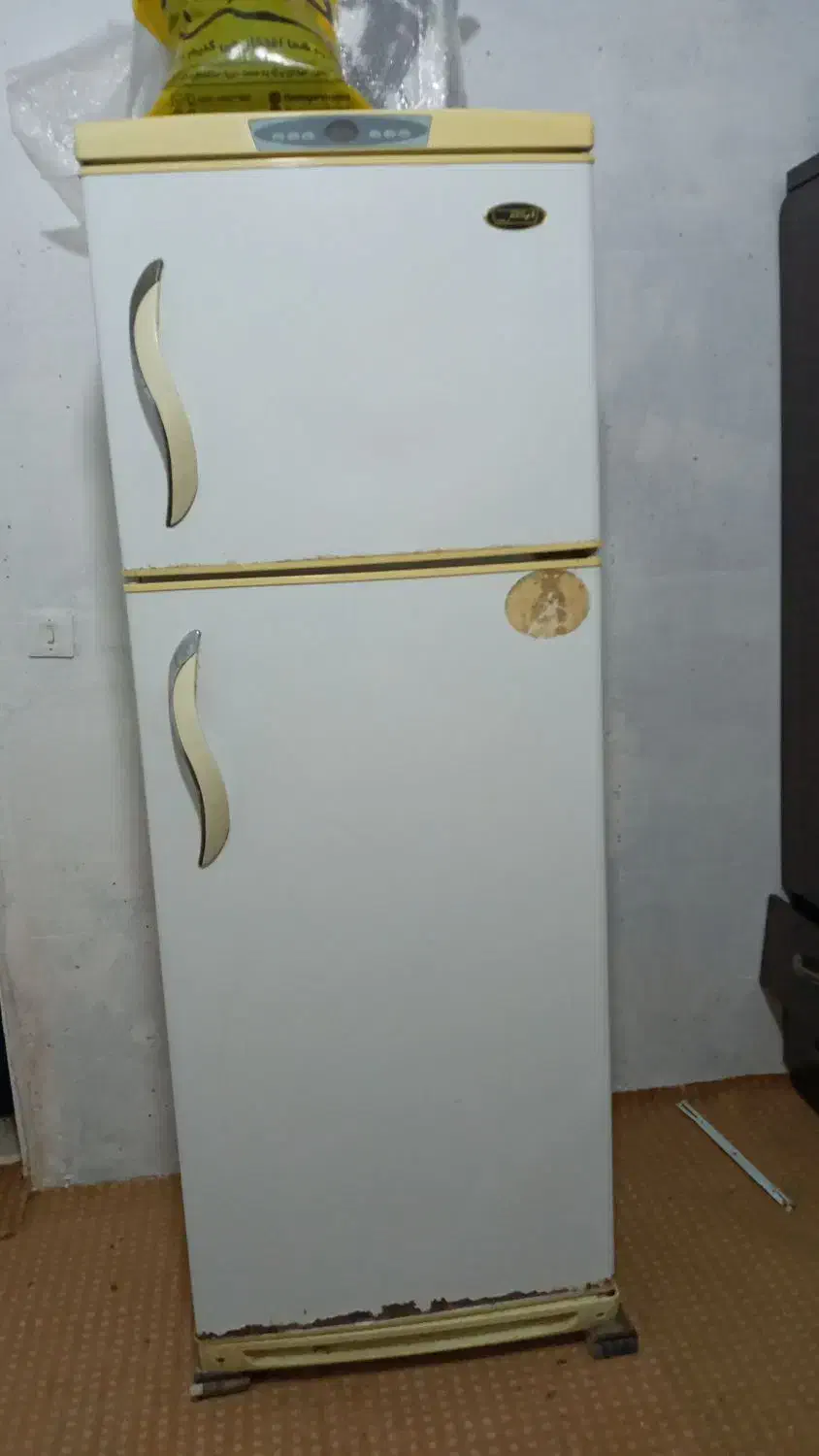 یک عدد یخچا ل|یخچال و فریزر|بندرعباس, |دیوار