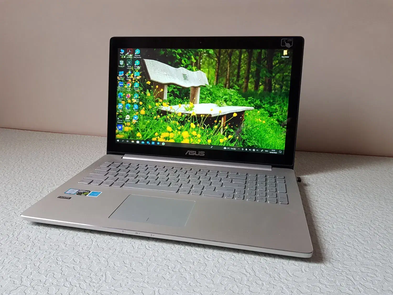 لپ‌تاپ ایسوس زنبوک‌پرو|رایانه همراه|تهران, سعادت‌آباد|دیوار