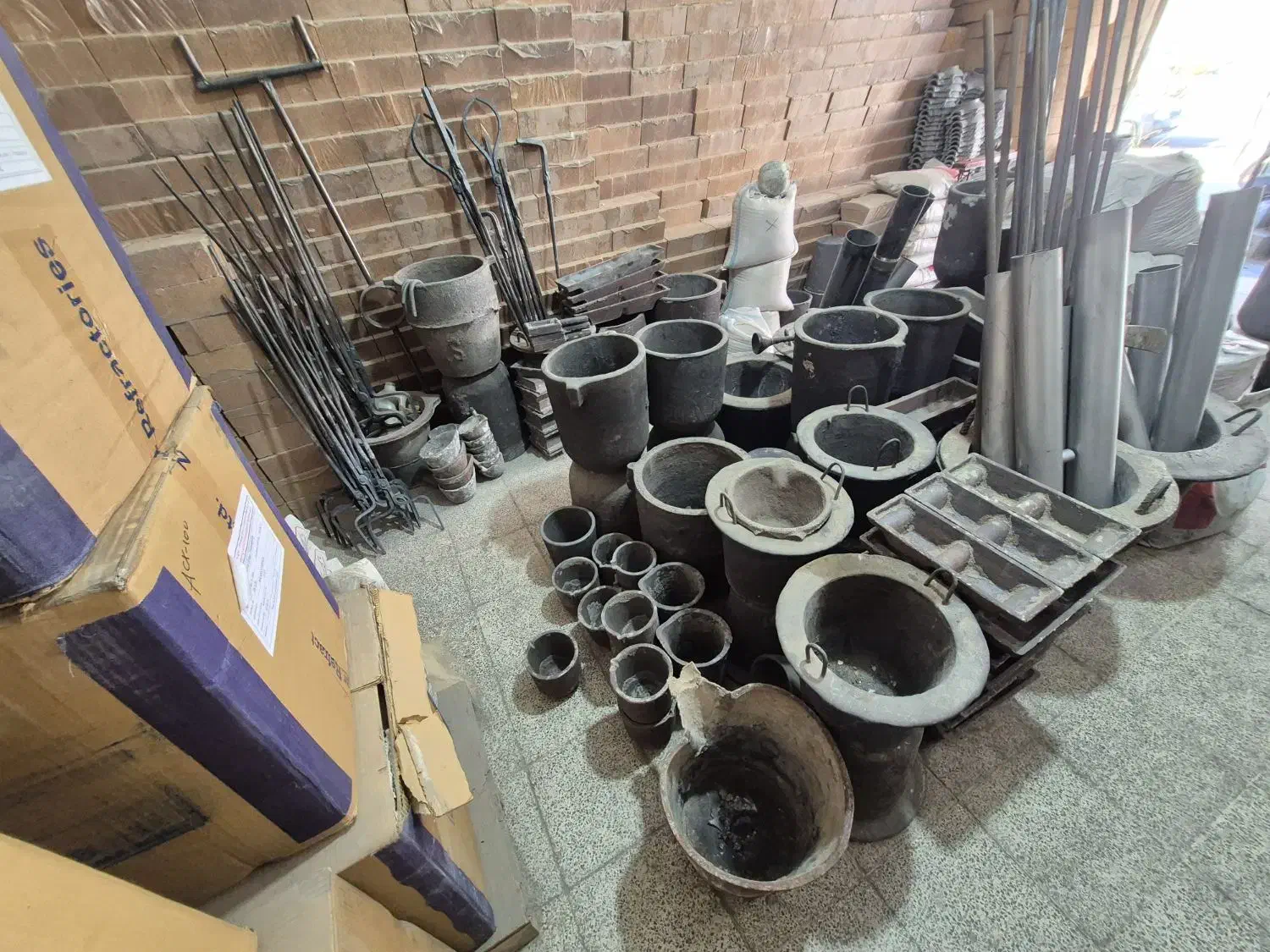 سیمان و پتوی نسوز، بوته، کاورال،قالب شمش sp|ماشین‌آلات صنعتی|زیباشهر, |دیوار