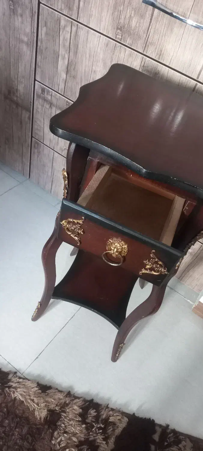 میز تلفن|میز تلفن|دماوند, گیلاوند|دیوار