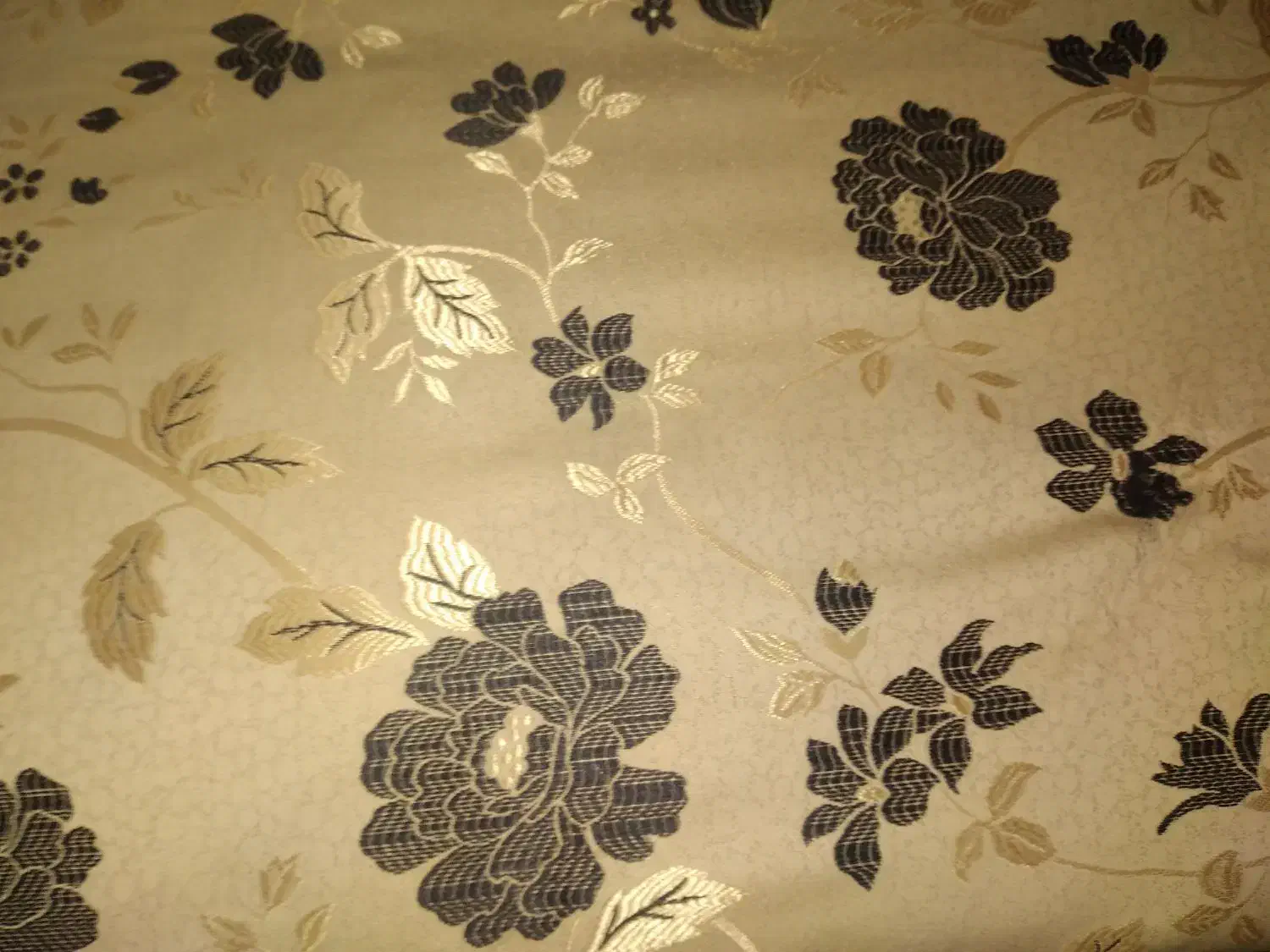 کناره پرزی|رختخواب، بالش، پتو|زاهدان, |دیوار