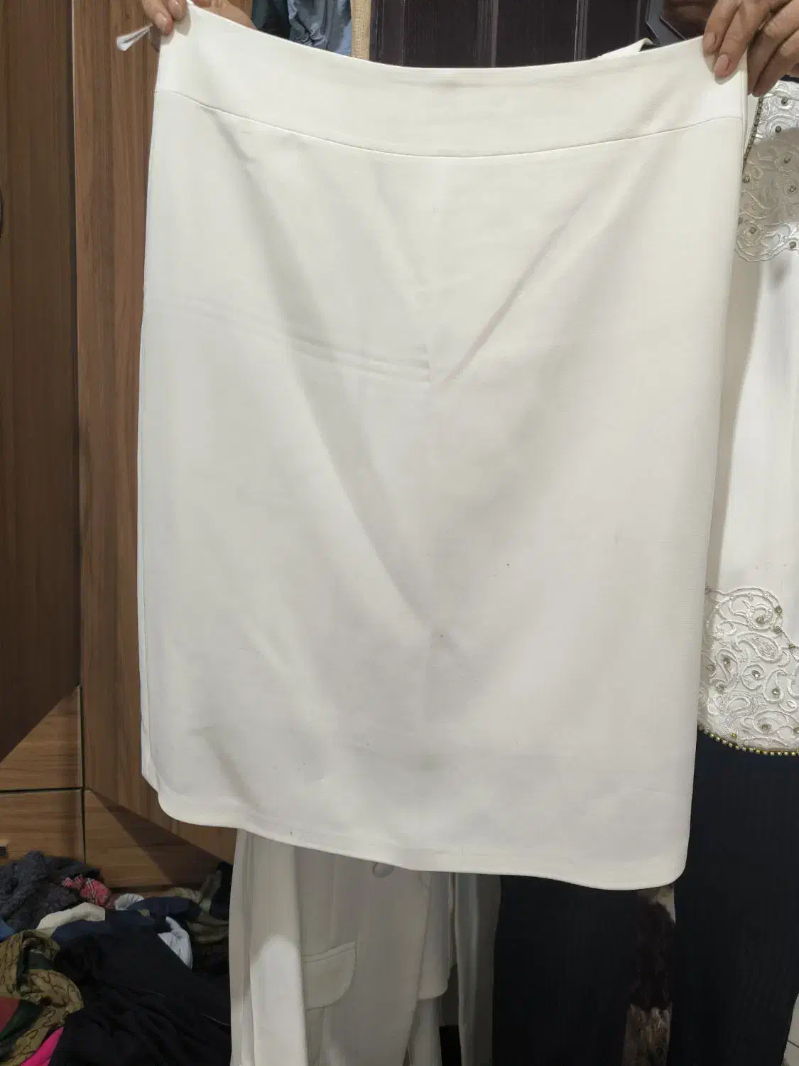 کت دامن|لباس|رشت, کوی مهر|دیوار