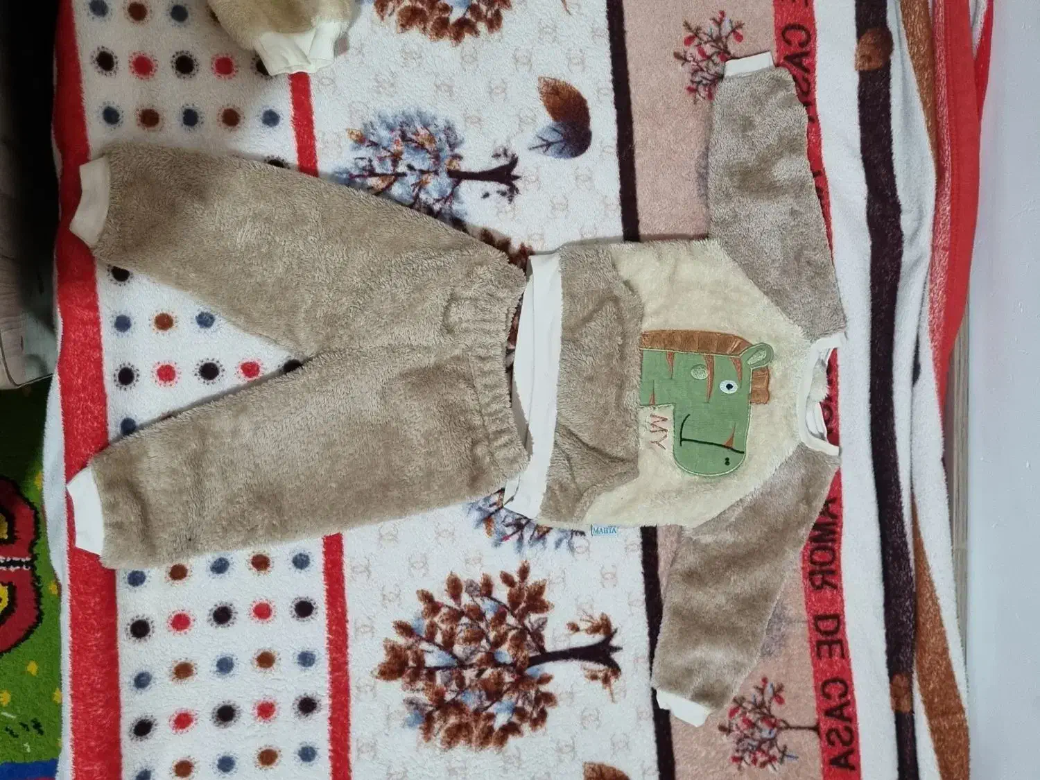 لباس بچه کودک نوزاد کاپشن شلوار لی|کفش و لباس بچه|تنکابن, |دیوار