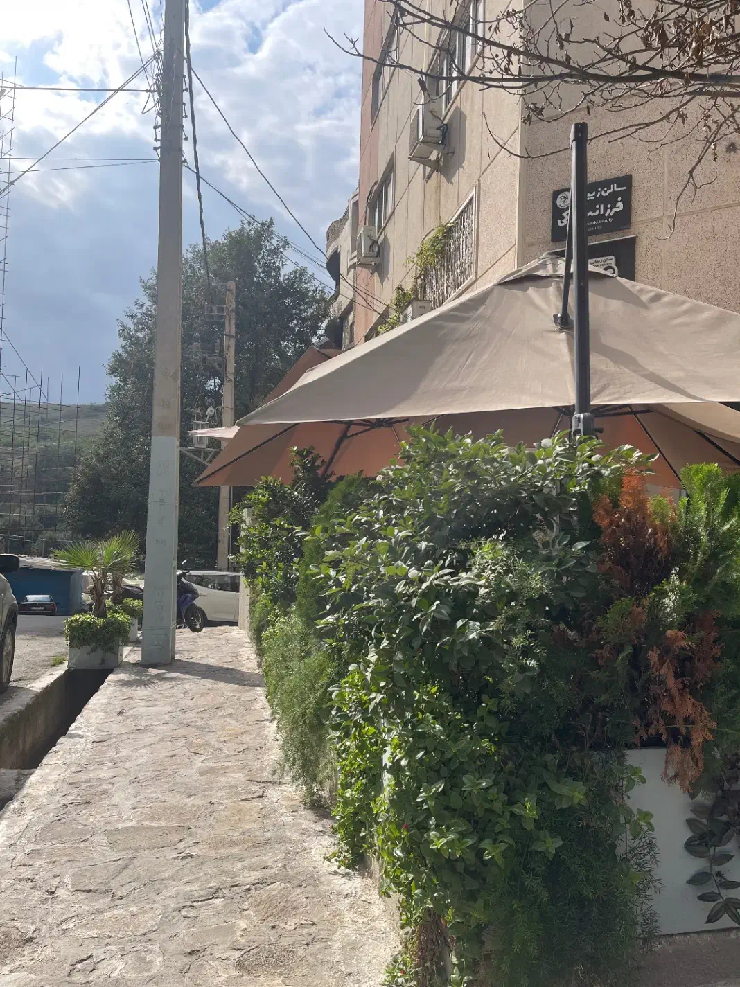 باریستا و سالندار|استخدام خدمات فروشگاه و رستوران|گرگان, |دیوار