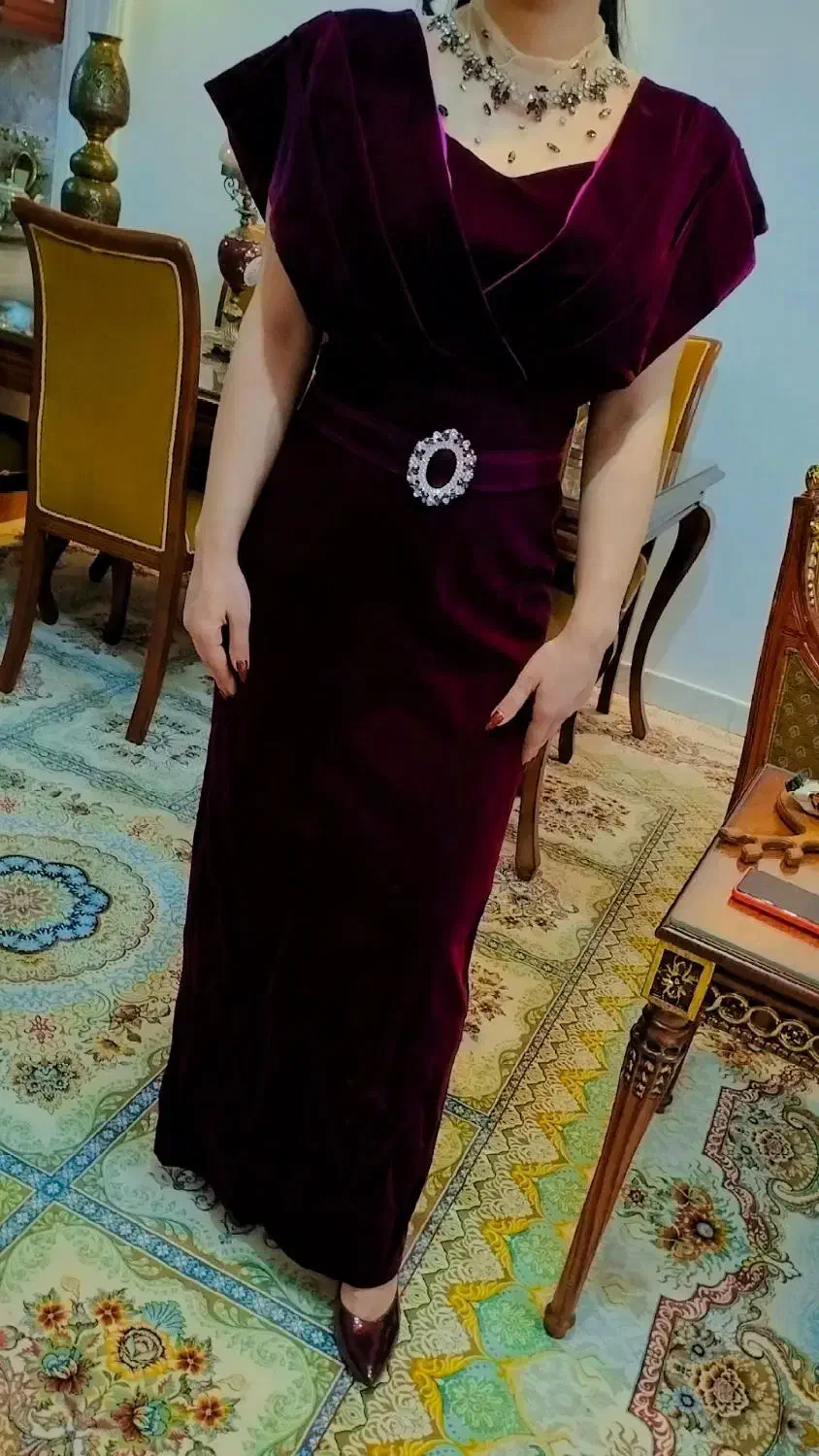 لباس مخمل|لباس|دماوند, گیلاوند|دیوار