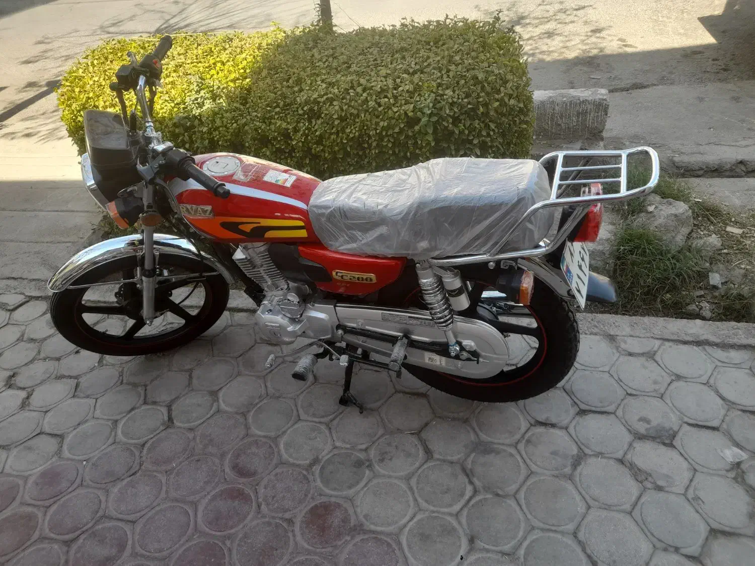 پرواز ۲۰۰ انژگتور|موتورسیکلت|خمینی‌شهر, |دیوار