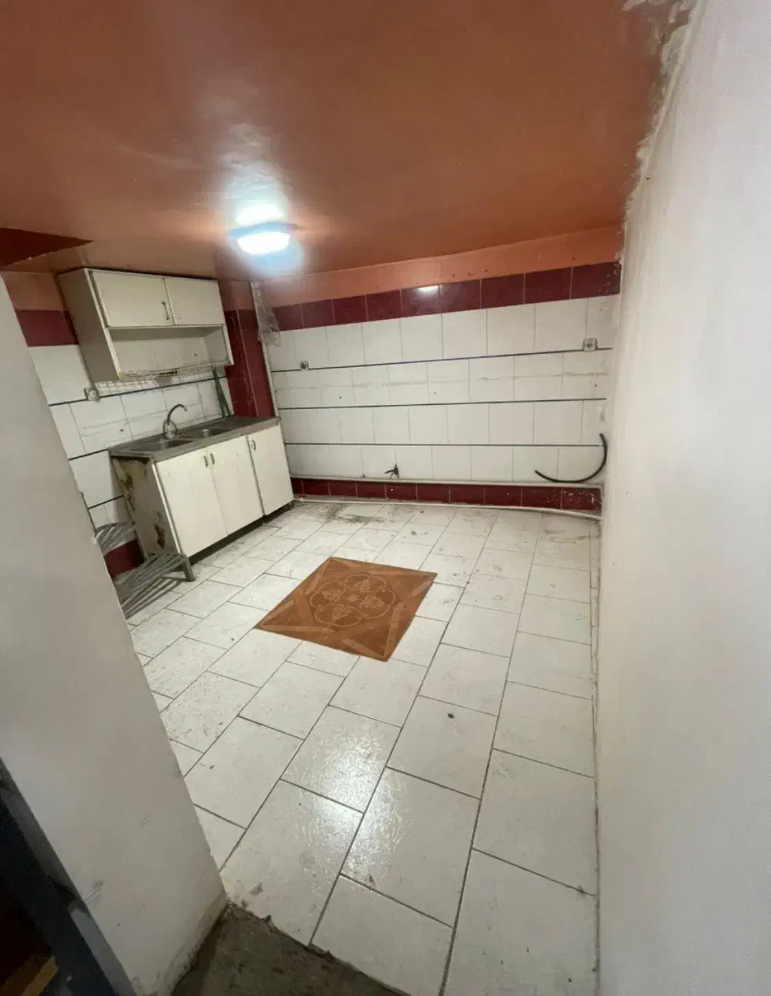 مغازه با فضایی بزرگ و باکلن بسیار بزرگ|اجارهٔ مغازه و غرفه|هشتگرد, هشتگرد قدیم|دیوار