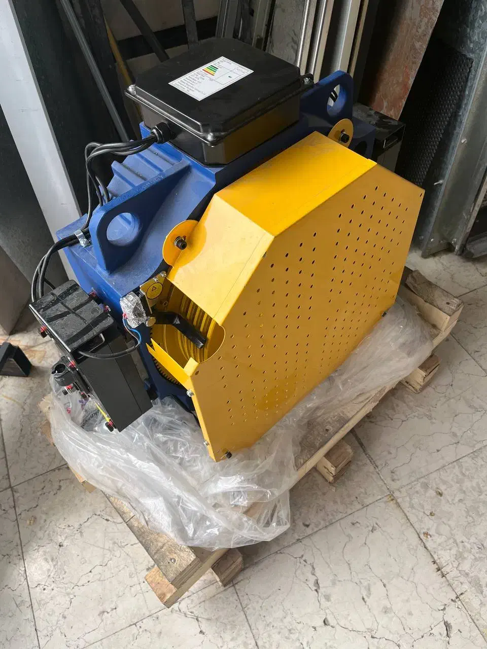 اسانسور گرلس و روملس|مصالح و تجهیزات ساختمان|تهران, کوی نصر مهرآباد|دیوار