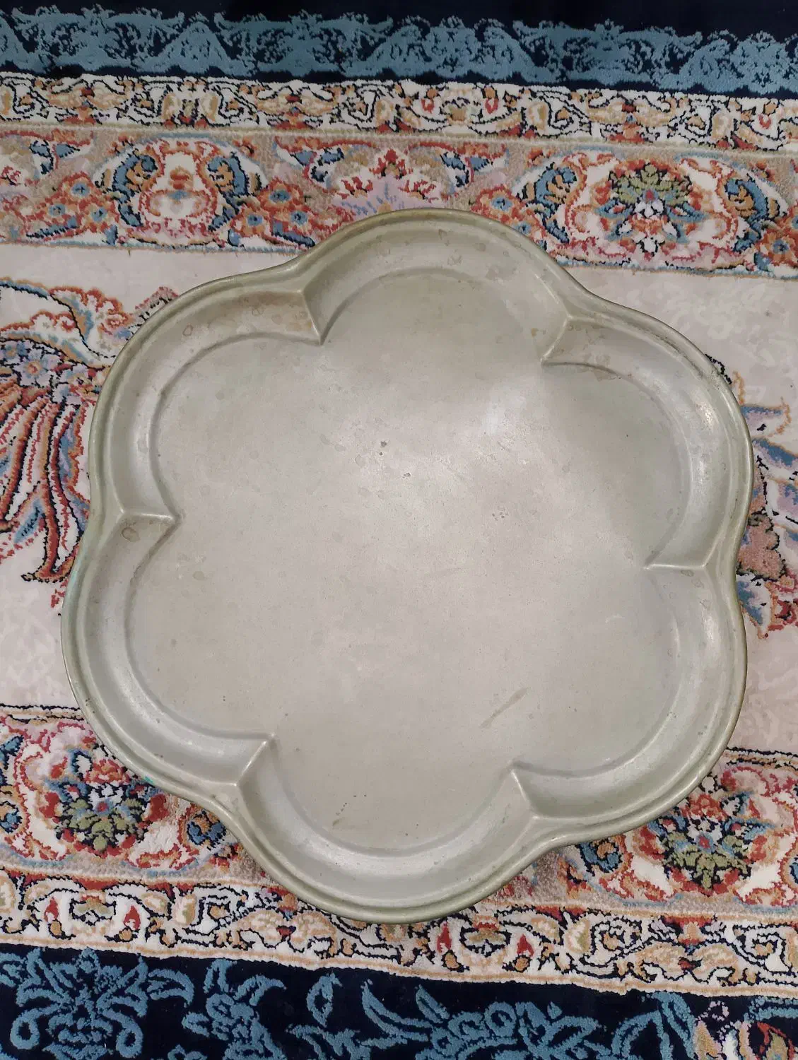 سینی شیش پره برنجی باخرز|کلکسیون اشیاء عتیقه|تربت جام, مطهری|دیوار