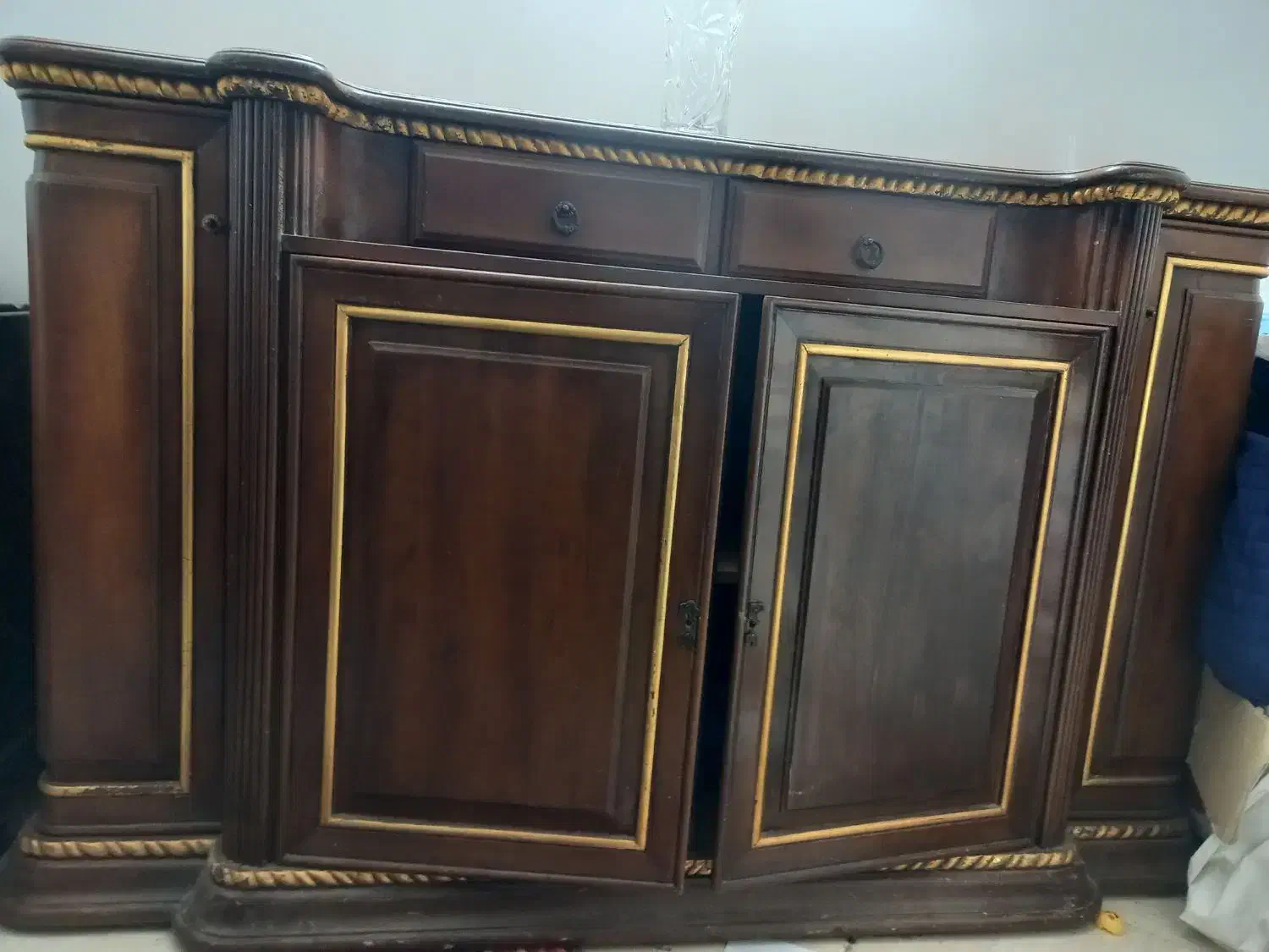 کنسول چوب گردو|بوفه، ویترین، کنسول|قم, سراجه (۱۵ خرداد)|دیوار