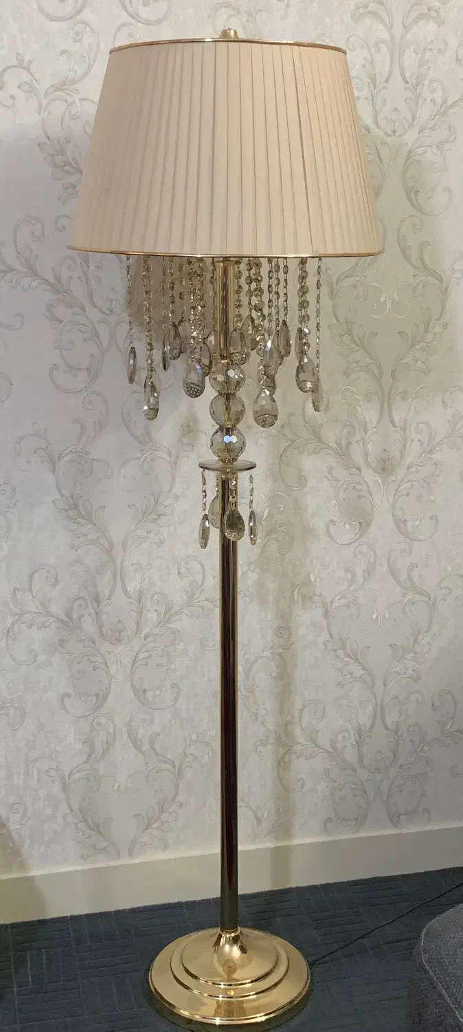 آباژور در حد نو|چراغ خواب و آباژور|نسیمشهر, |دیوار