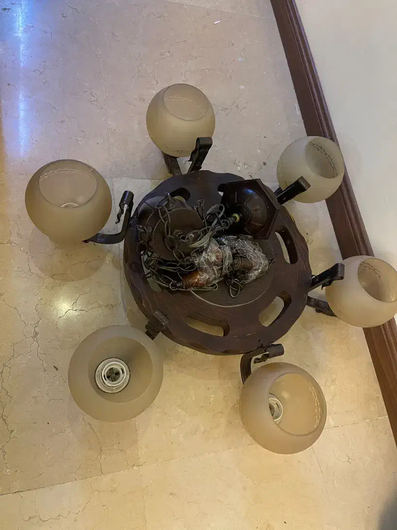 لوستر ۶ شعله|لوستر و چراغ آویز|تهران, هروی|دیوار