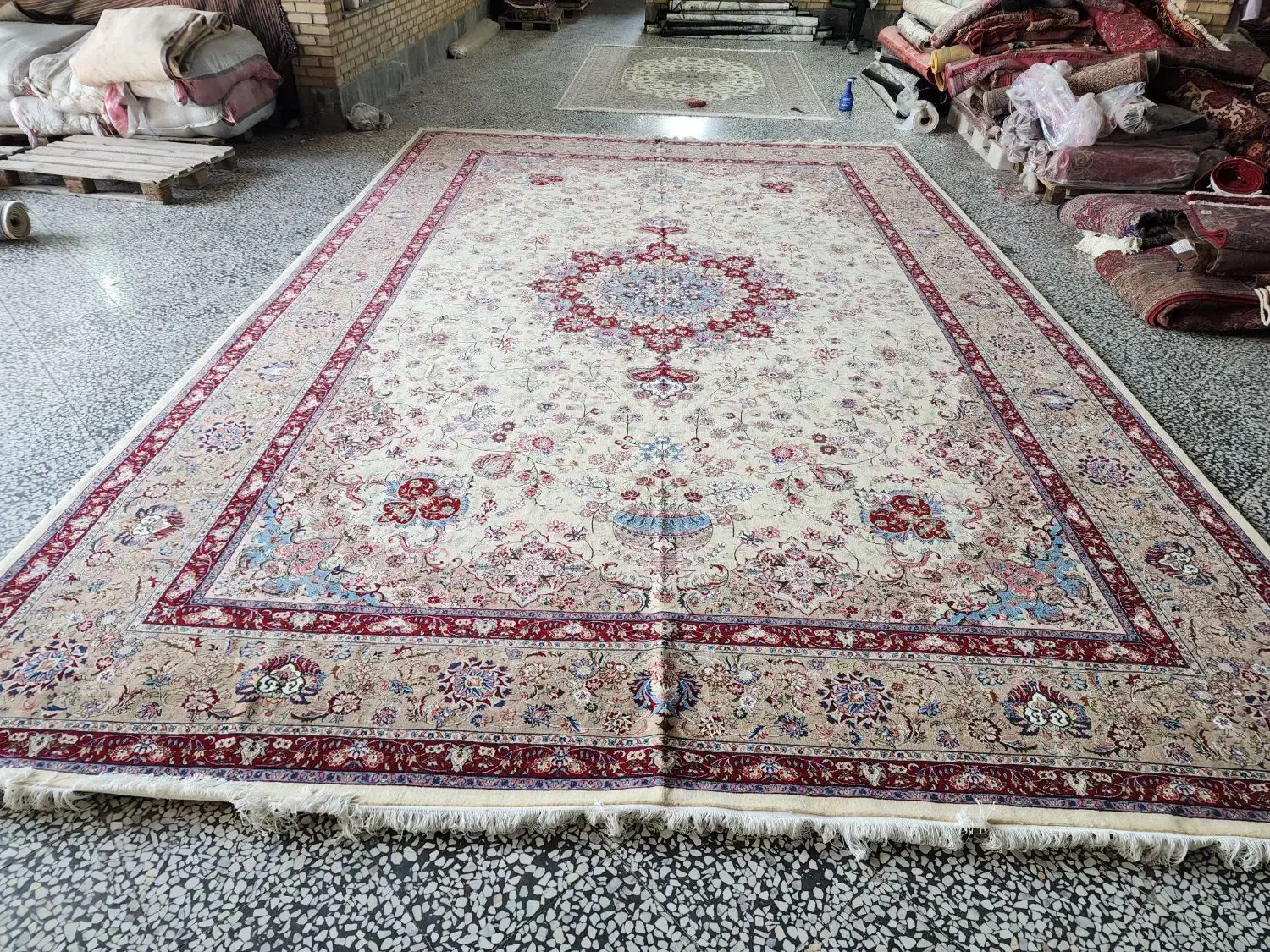 فرش دستباف|فرش|تهران, نیروی هوایی (پیروزی)|دیوار