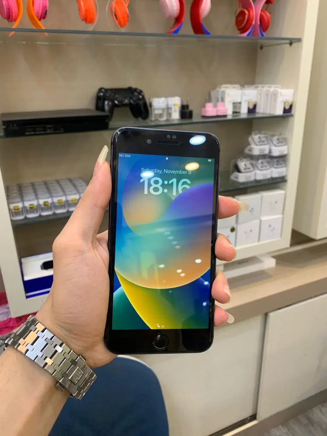 8 پلاس 64گیگ LL/A مشکی|موبایل|قائم‌شهر, |دیوار