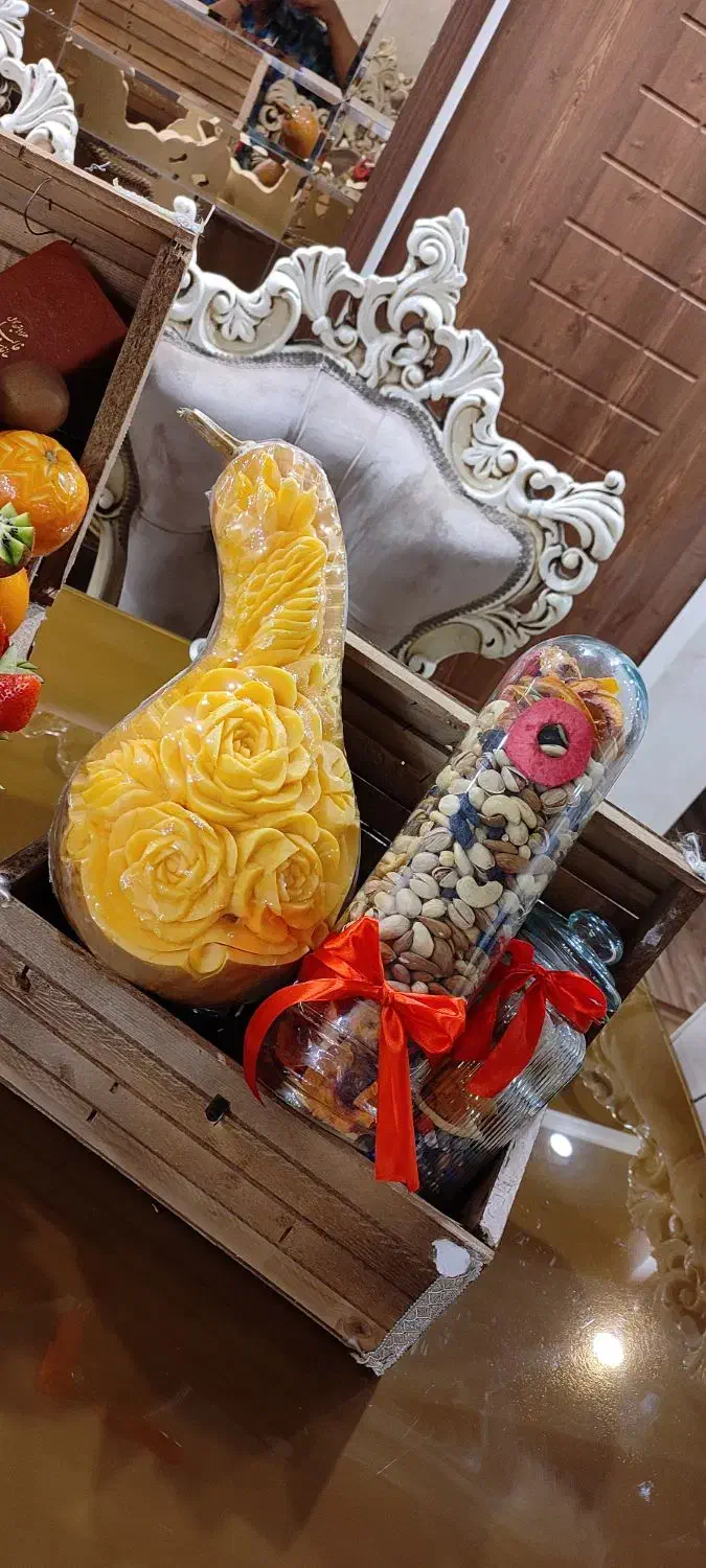 حکاکی هندوانه کدو میوه آرایی یلدا عروس کیک یلدایی|خدمات پذیرایی، مراسم|کرج, بنیاد|دیوار