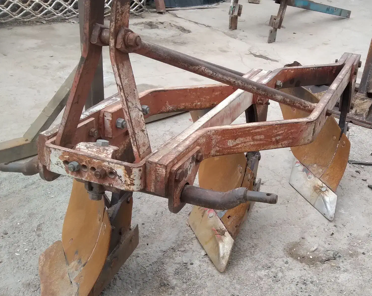 دیکس ۲۸پر و گاوآهن|قطعات یدکی و لوازم جانبی|اسفراین, |دیوار