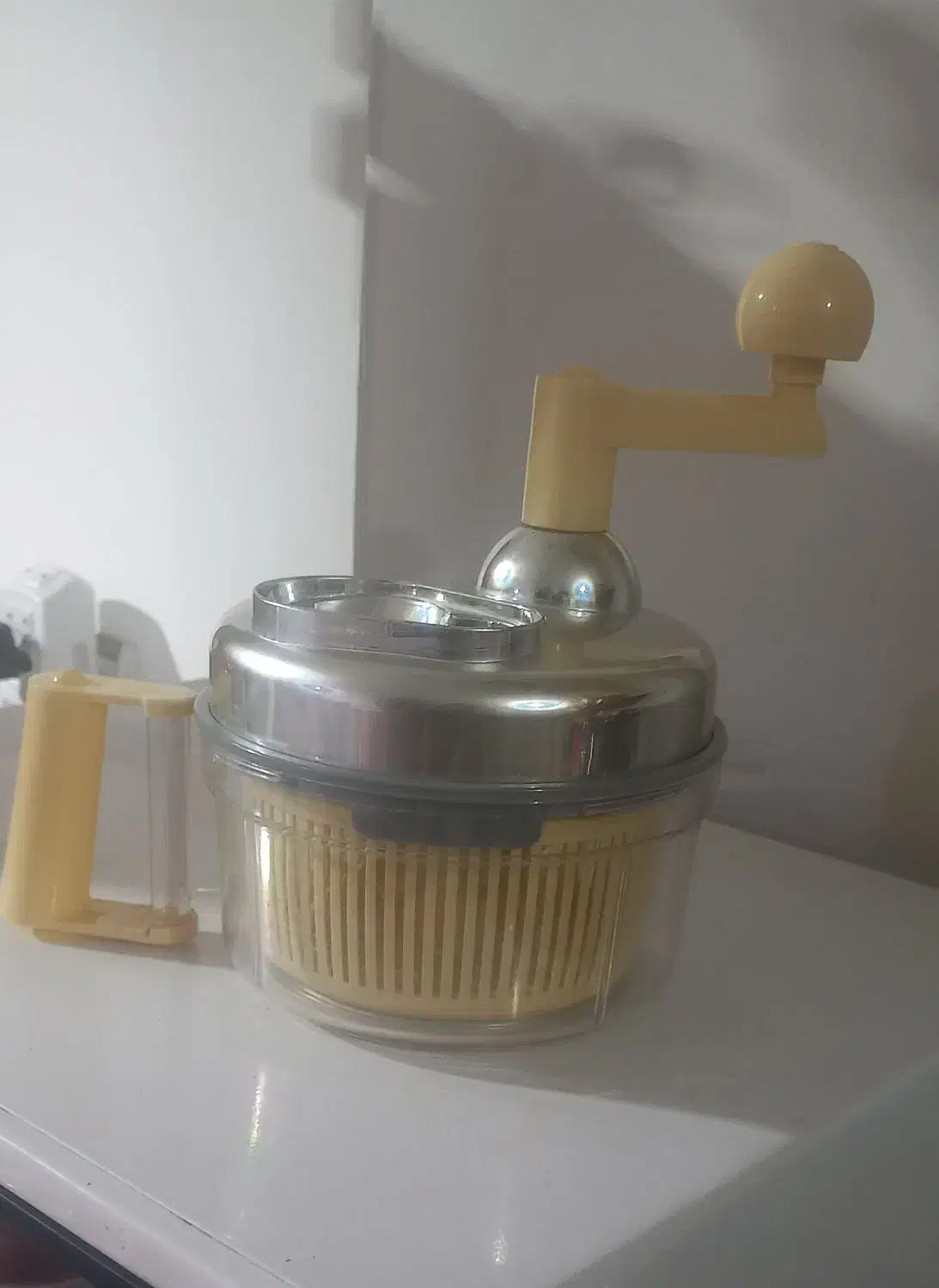 تعدادی وسایل با قیمت مناسب ب فروش میرسد|ظروف نگهدارنده، پلاستیکی، یک‌بارمصرف|گنبد کاووس, |دیوار