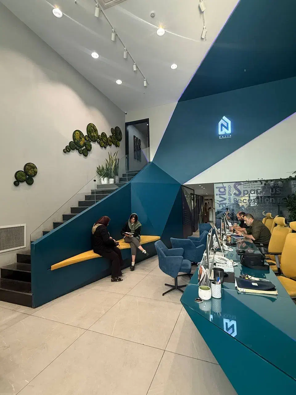 استخدام خانم ها و اقایان جهت کار در اجاره املاک|استخدام بازاریابی و فروش|تهران, فردوس|دیوار