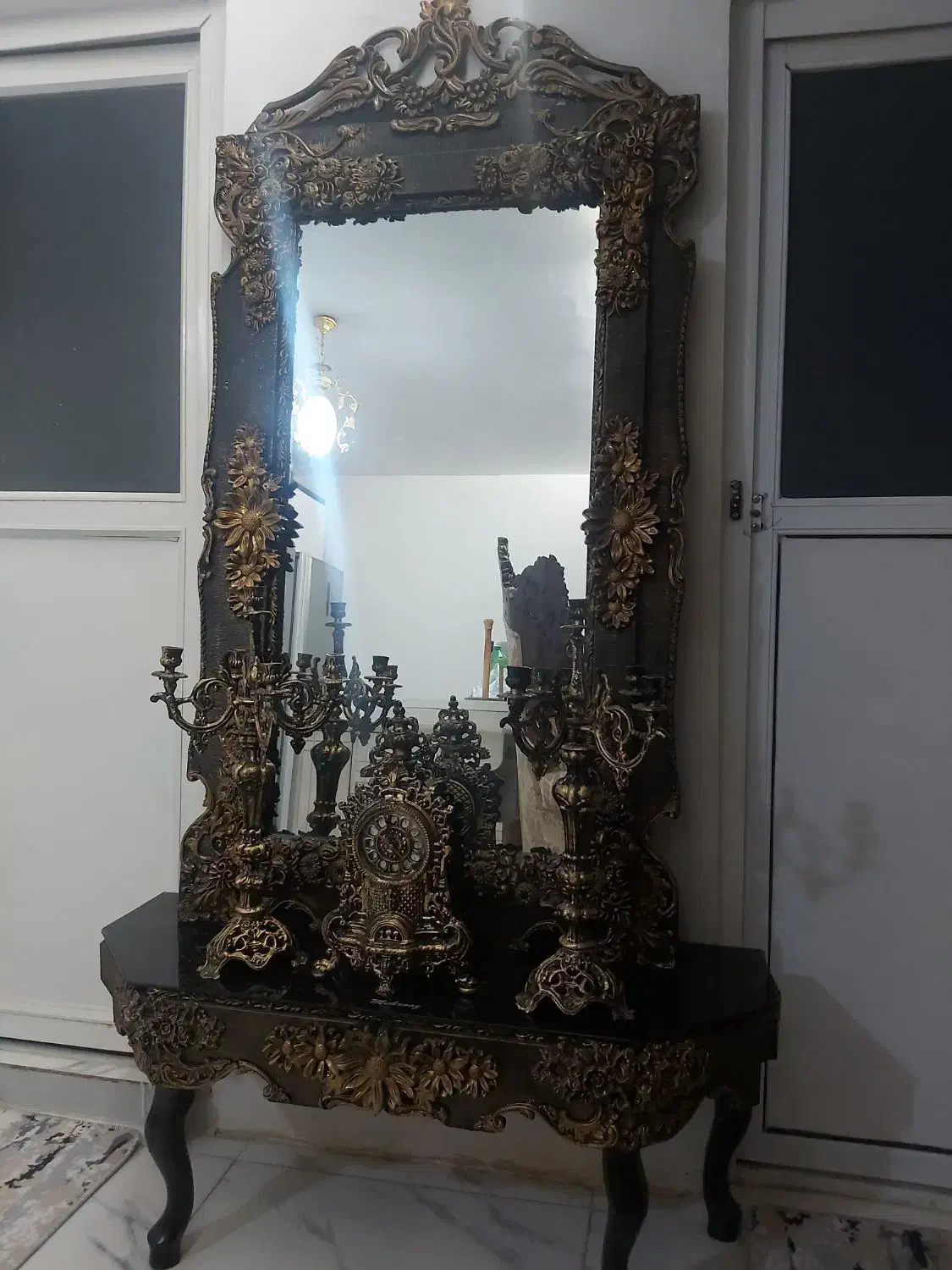 ایینه و شمعدان سلطنتی|بوفه، ویترین، کنسول|ملارد, |دیوار