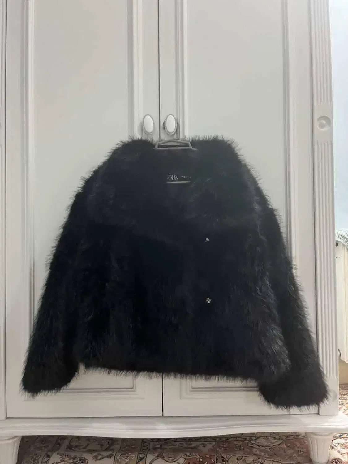 کت خز|لباس|اصفهان, ارغوانیه|دیوار