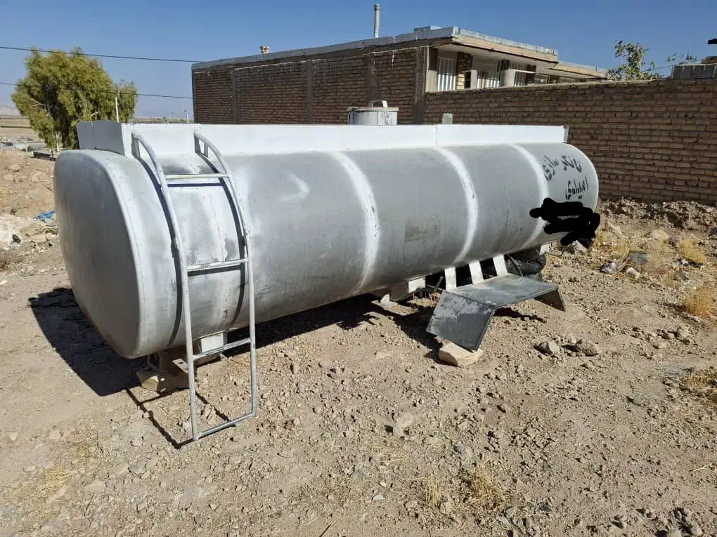 تانکر اب۹۱۱|ماشین‌آلات صنعتی|رونیز, |دیوار