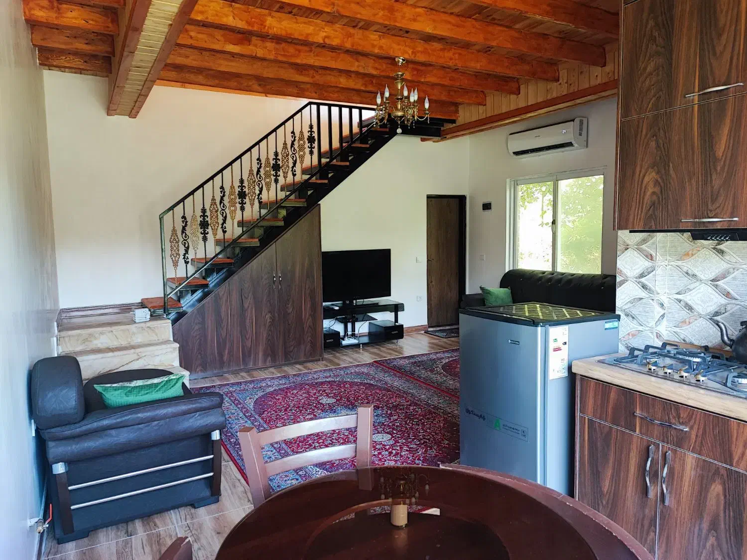 ویلا جنگلی کوهستانی شاه‌نشین ویو ابدی|اجارهٔ کوتاه‌مدت ویلا و باغ|رشت, گلسار|دیوار