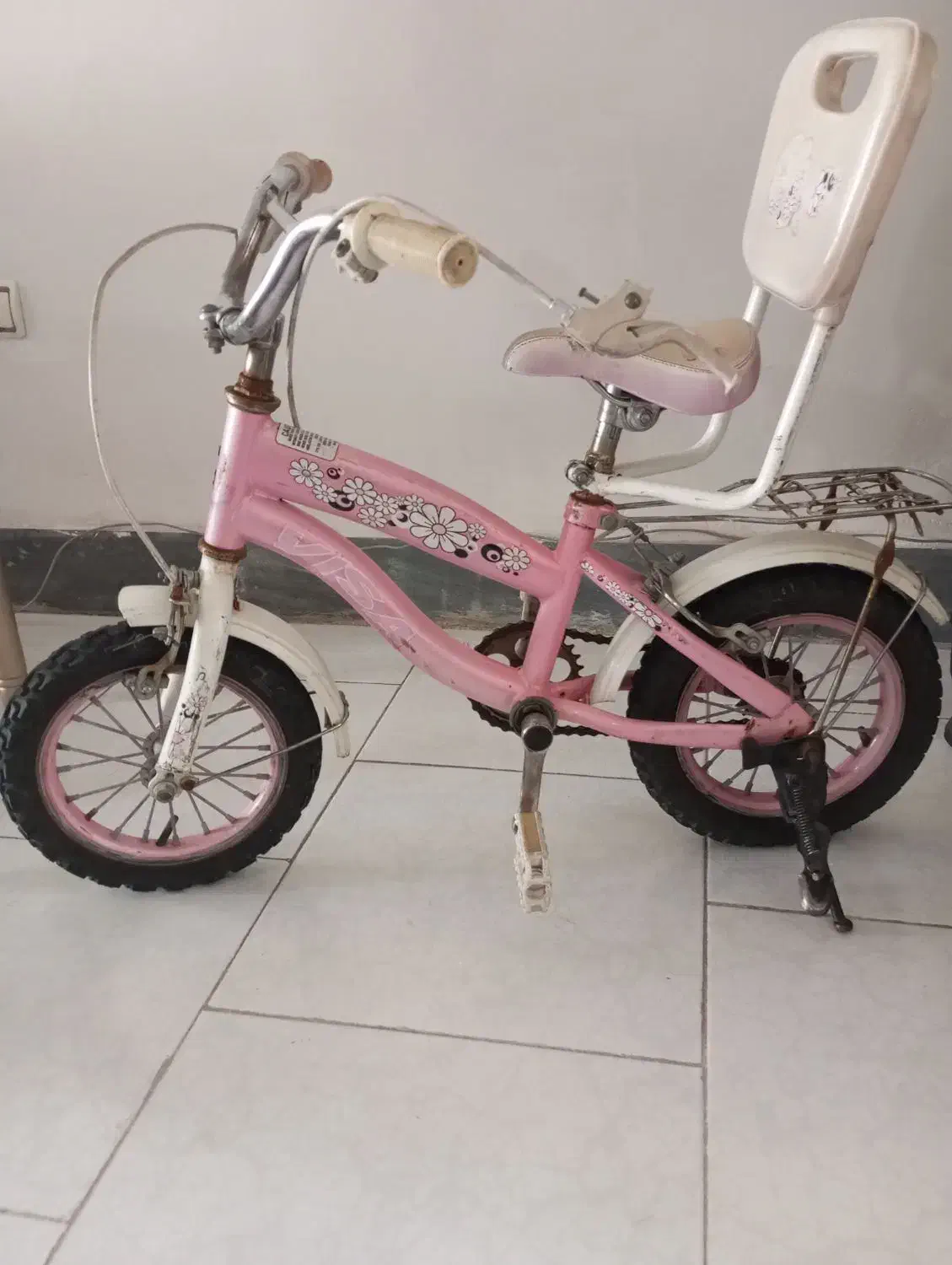 دوچرخه ۱۲|دوچرخه، اسکیت، اسکوتر|میانه, |دیوار