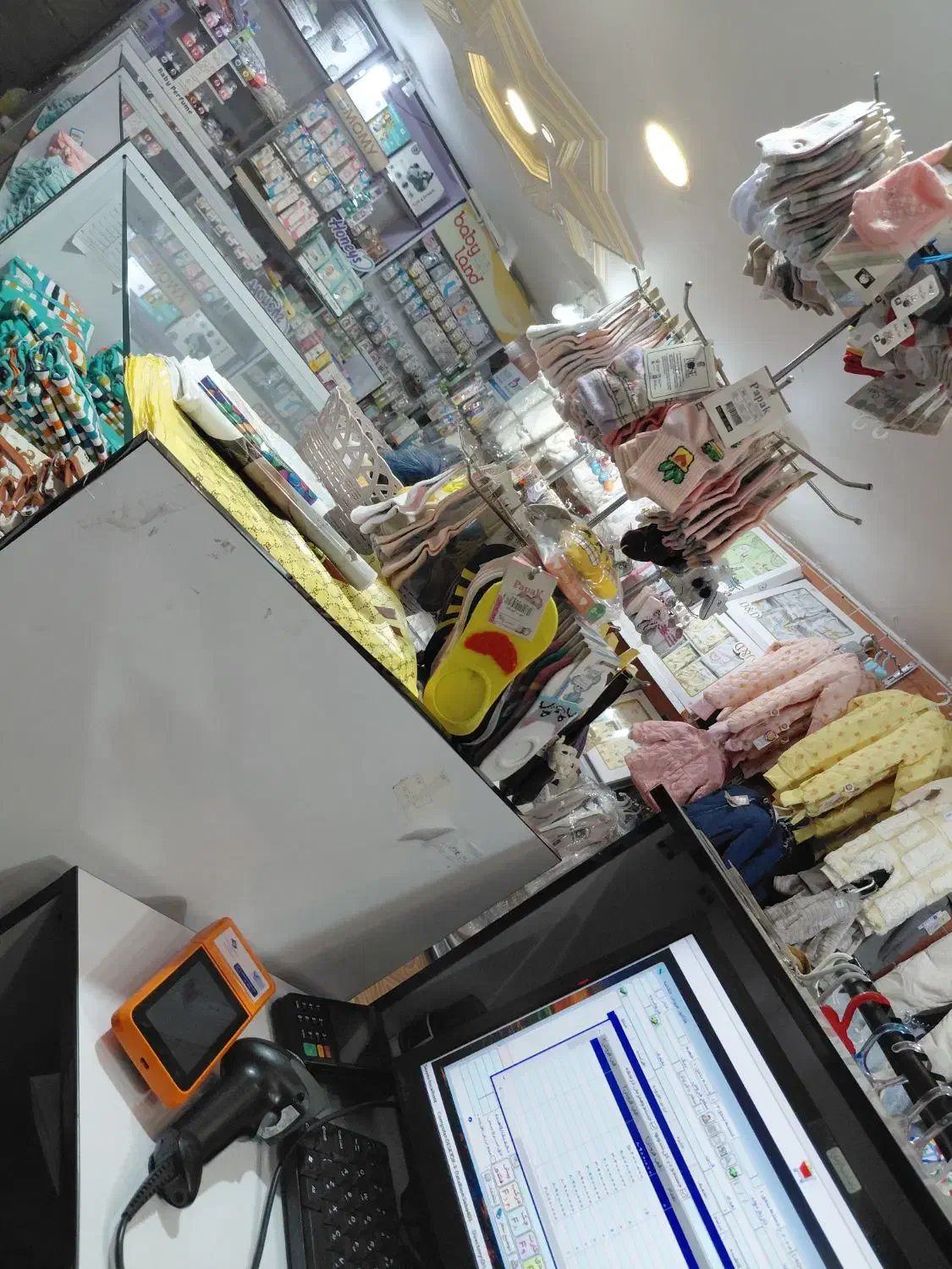 واگذاری سیسمونی نوزاد|اجارهٔ مغازه و غرفه|کرمان, |دیوار