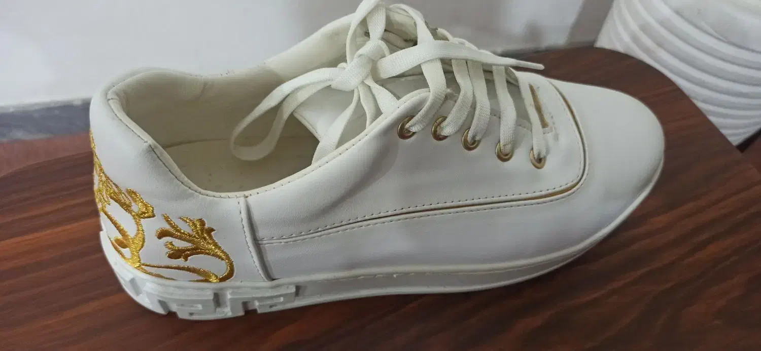 کفش|کیف، کفش، کمربند|اردبیل, |دیوار