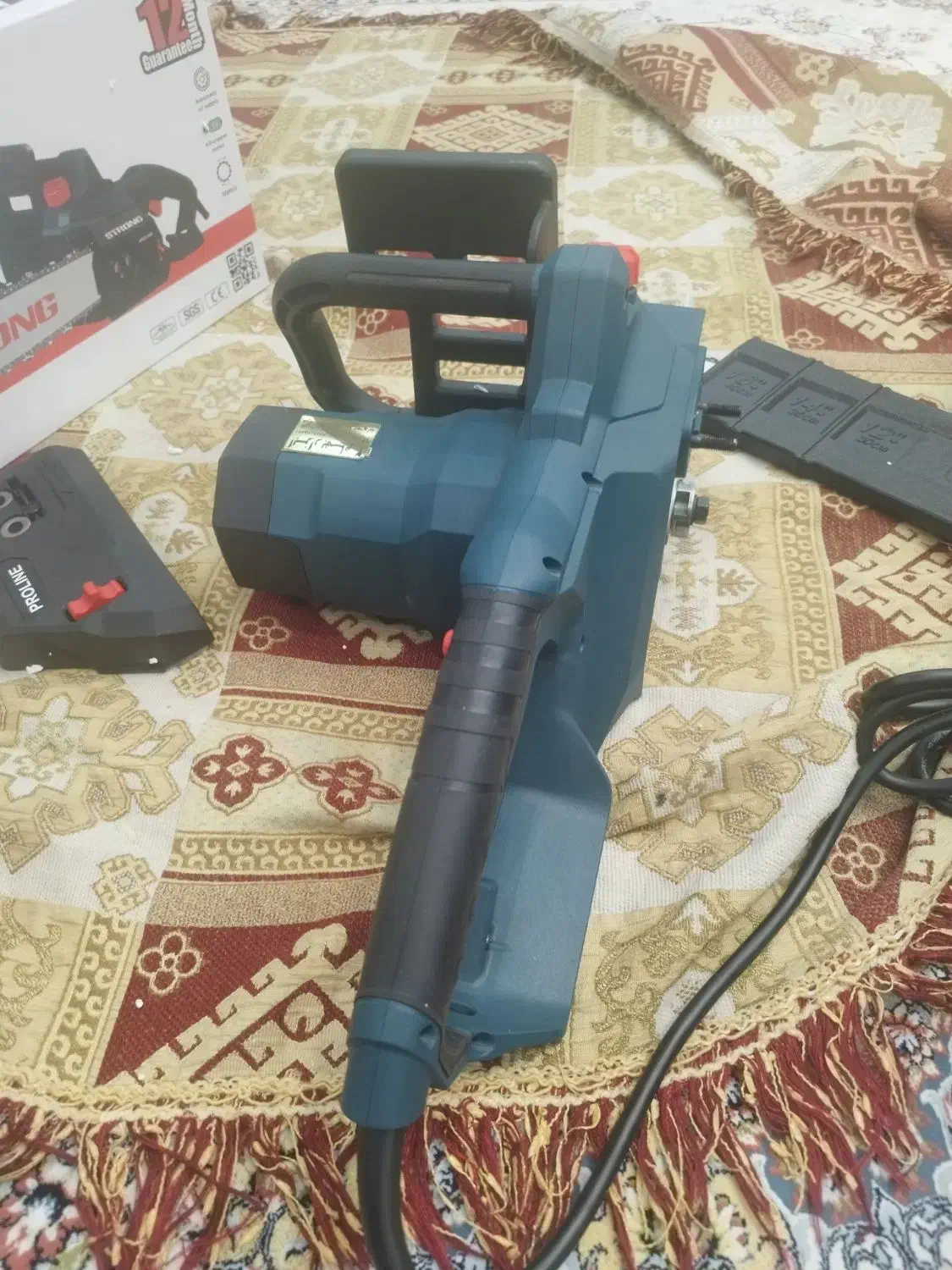 اره زنجیری درخت بر قوی با تیغه شیلدرجنس خوب|ابزارآلات|اصفهان, براآن شمالی|دیوار