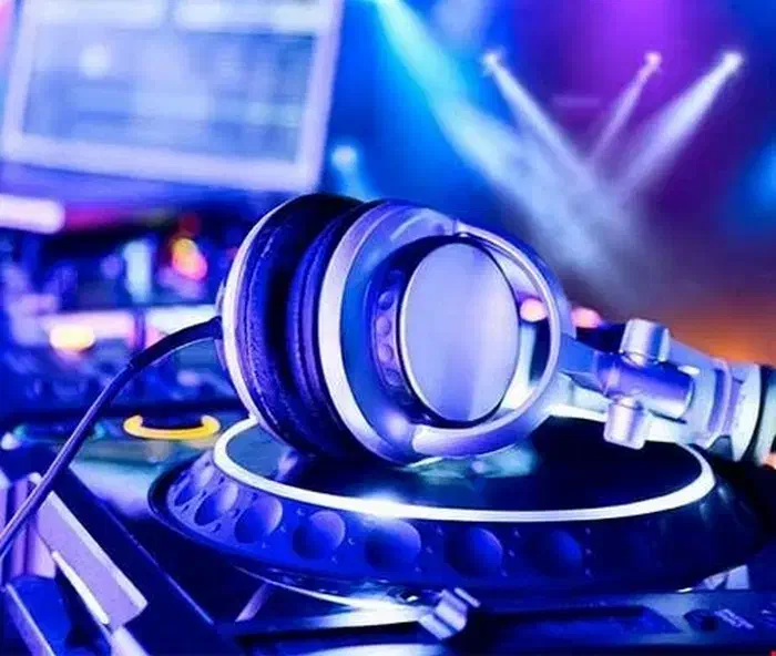 اجرای موزیک دیجی و اجرای زنده با من در تماس باش|خدمات پذیرایی، مراسم|قائم‌شهر, |دیوار