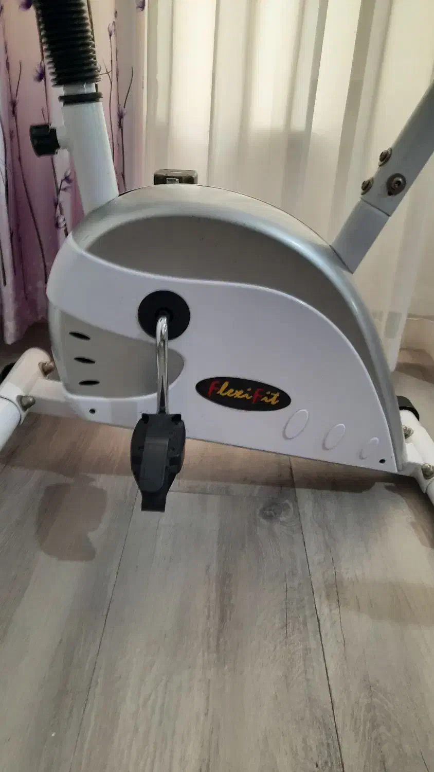 دوچرخه ثابت|تجهیزات ورزشی|مشکیندشت, |دیوار