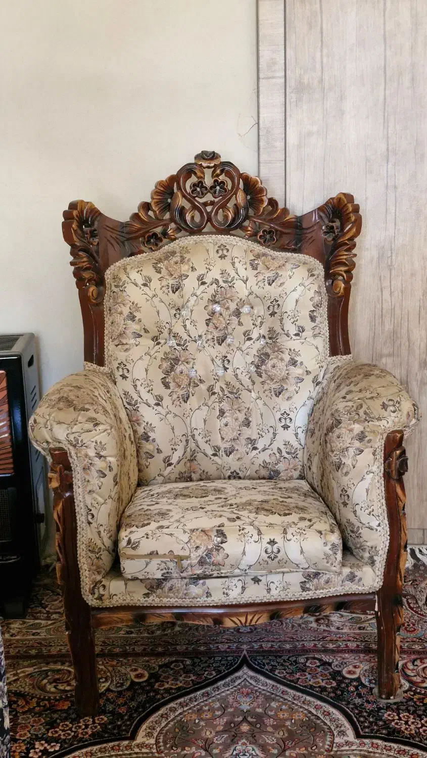 مبل سلطنتی در حد نو تمیز|مبلمان خانگی و میز عسلی|مبارکه, |دیوار