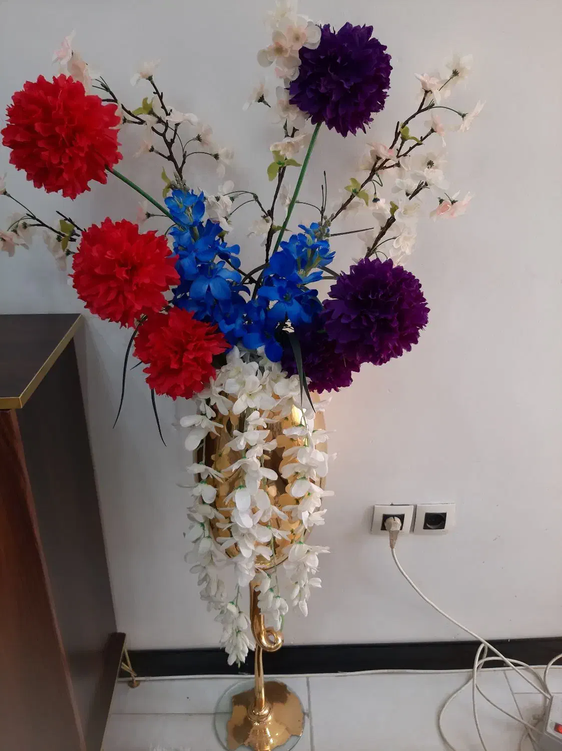 گل و گلدان|گل مصنوعی|بومهن, |دیوار