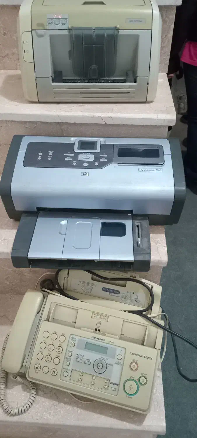 در عدد چاپگر رنگی یک عدد تلفکس بفروش میرسد.|پرینتر، اسکنر، کپی، فکس|اردبیل, |دیوار