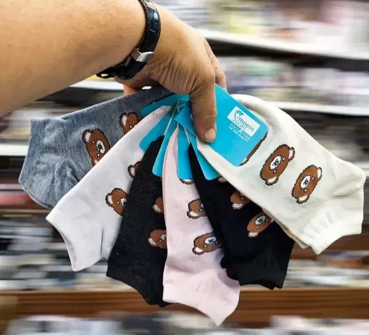 جوراب|لباس|هشتگرد, هشتگرد قدیم|دیوار