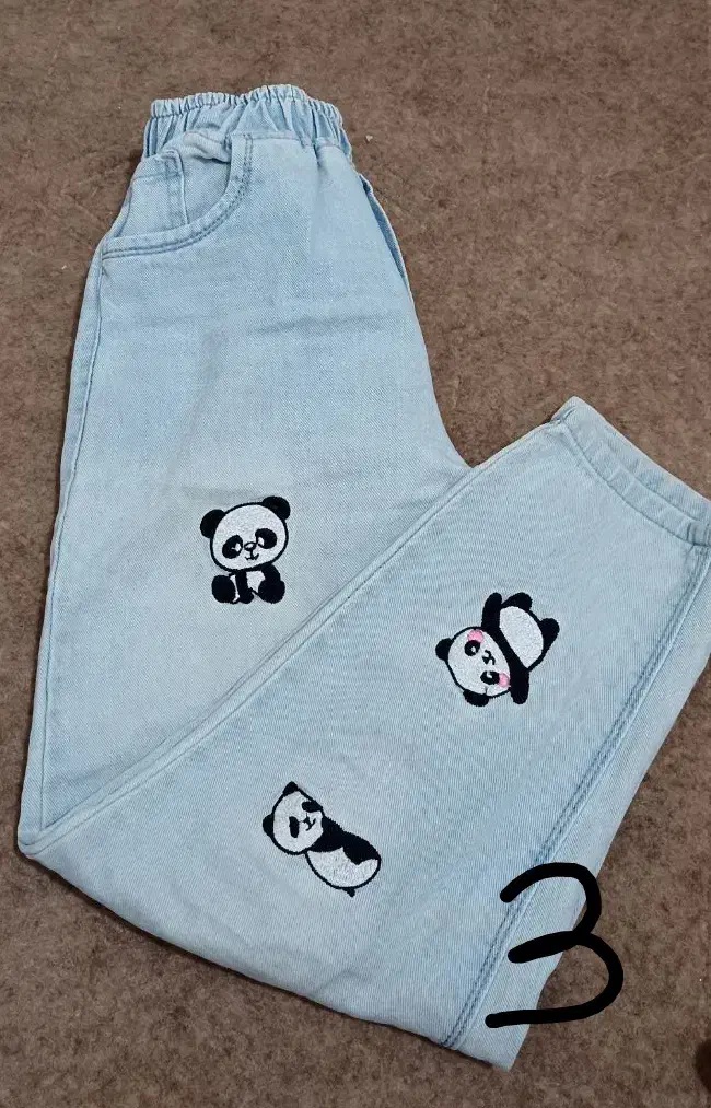 شلوارلی و چرم|لباس|قم, نیروگاه|دیوار