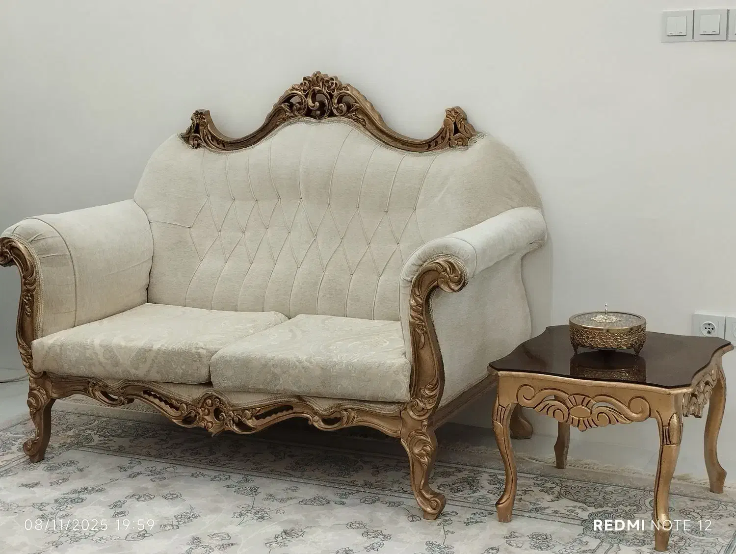 مبل سلطنتی|مبلمان خانگی و میز عسلی|گلبهار, بیزکی|دیوار