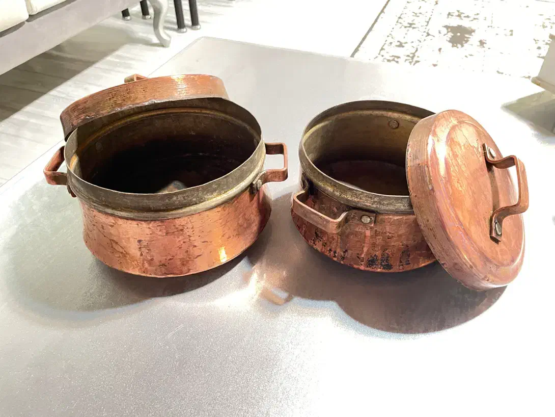 قابلمه مسی|ظروف پخت‌وپز|بندر انزلی, آذربایجان|دیوار