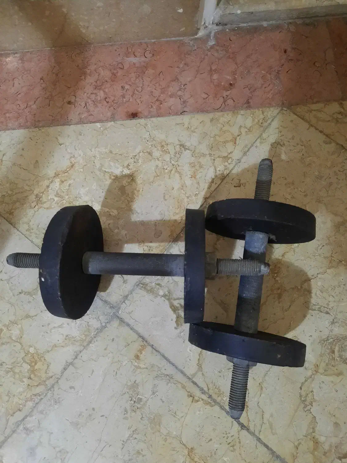 دمبل باشگاهی وزنه۸کیلو|تجهیزات ورزشی|تهران, آجودانیه|دیوار