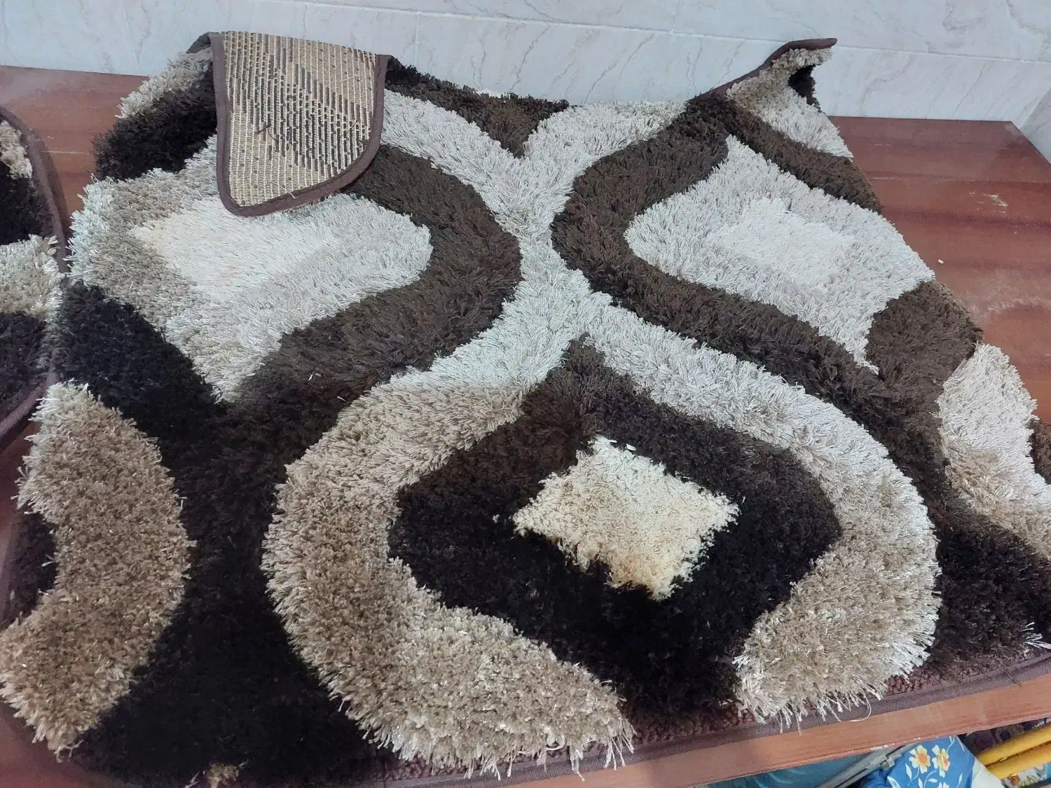 فرش داخل اسکانیا|فرش|سیرجان, |دیوار