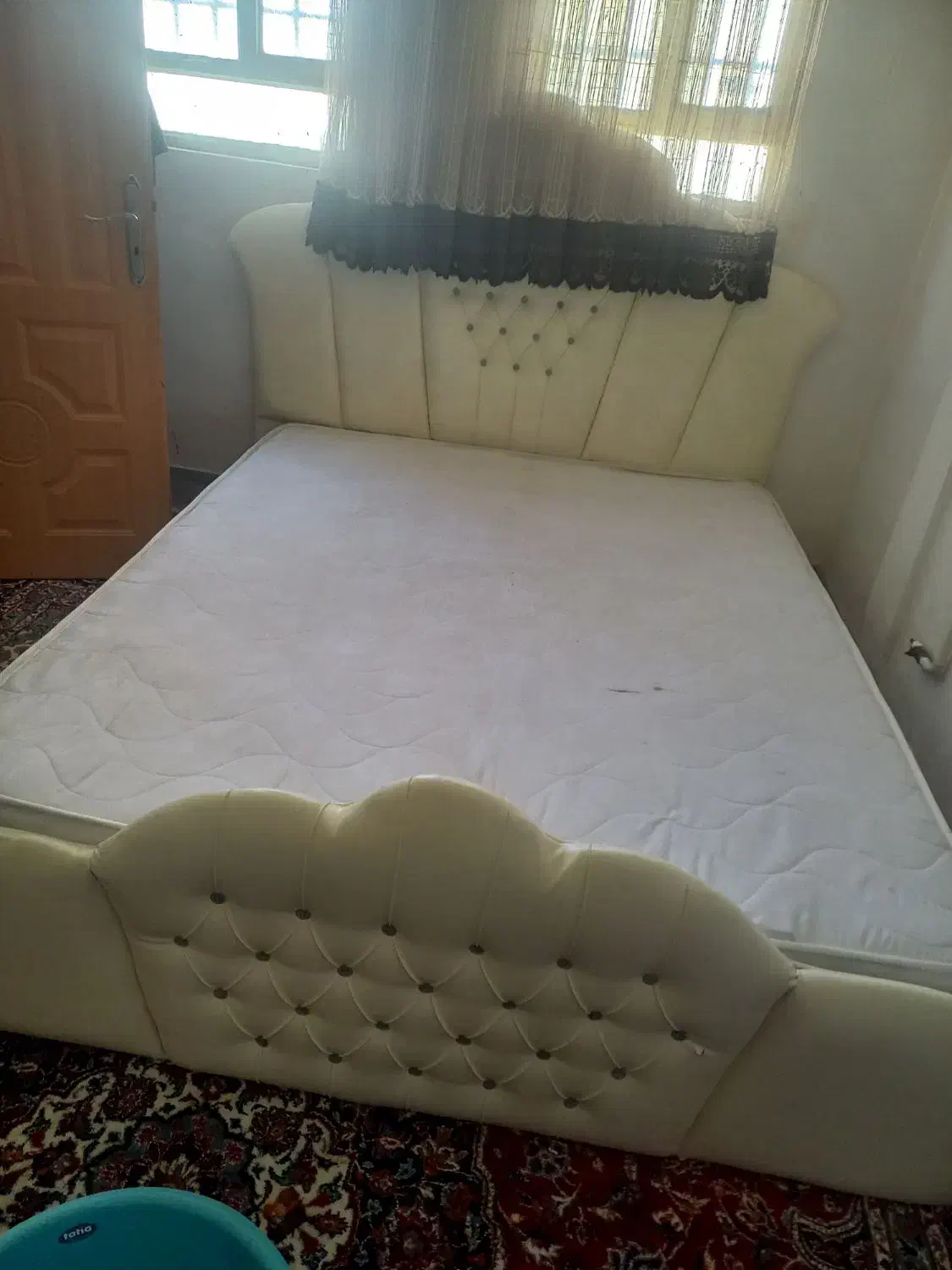 تخت خواب درحد نو|تخت و سرویس خواب|بروجرد, |دیوار